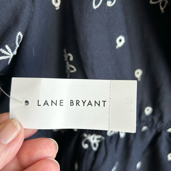 LANE BRYANT Off Shoulder Peplum Blouse Top Navy Blue White Embroidered Size 24 - Picture 14 of 15